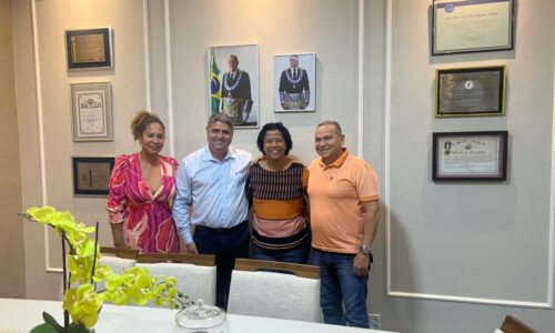 O GRÃO MESTRE IRMÃO CLAUDENILSON ALVES DO GOB-RO RECEBE NO PALÁCIO MAÇONICO EUCLIDES SAMPAIO FROES, A ILUSTRE VISITA DA PARLAMENTAR DEPUTADA FEDERAL SILVIA CRISTINA DO PARTIDO DO PL-RO.