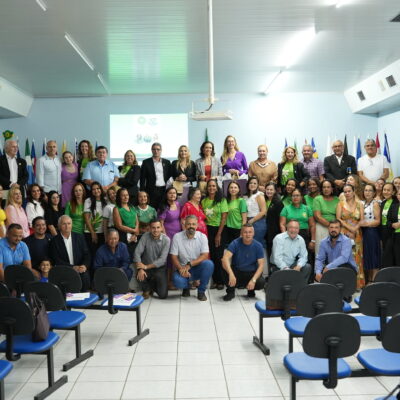 RODA DE CONVERSA DEBATE VIOLÊNCIA CONTRA A...