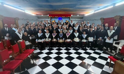 Sessão conjunta do REAA em Ji-Paraná reúne mais de 80 irmãos. Bem como as Fraternas com Palestra no Clube das Acácias.