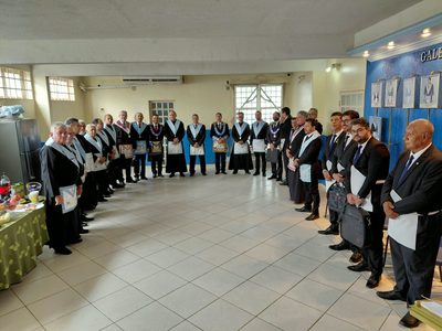 COM PRESENÇA DO GRÃO-MESTRE CLAUDENILSON ALVES, UTJ REALIZA SESSÃO ESPECIAL DE INSTRUÇÃO MAÇÔNICA