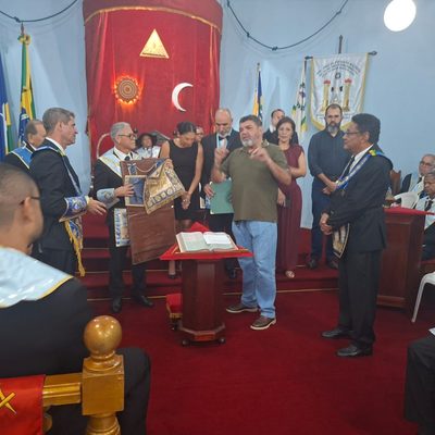 FAMÍLIA DE ROMÃO GARCIA DOA PRIMEIRO PARAMENTO...